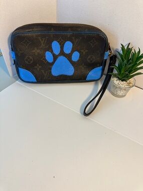 Louis Vuitton Monogram Custom Painted Clutch/ wristlet 
No visible date code
